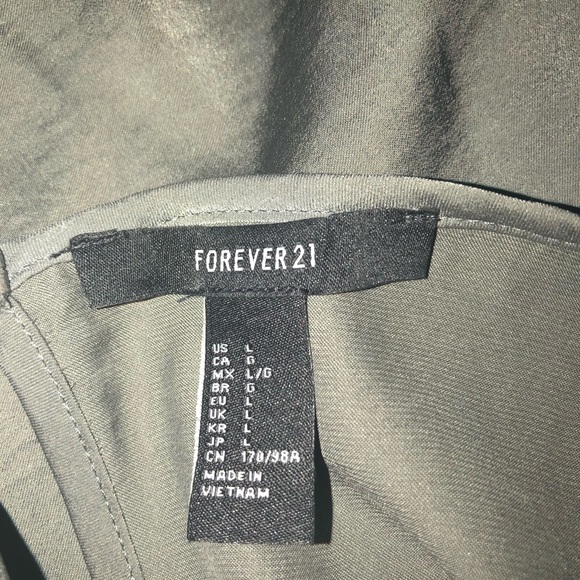SILKY OLIVE GREEN DRESS! Forever 21 - Picture 4 of 4